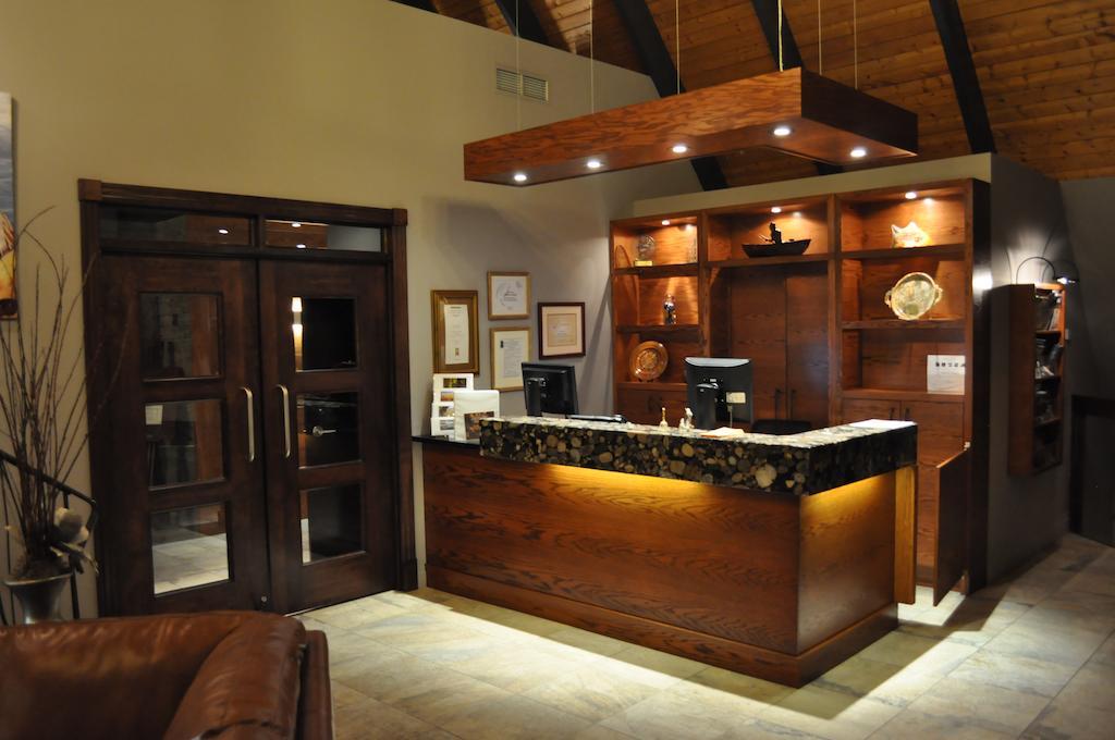 Hotel Le Francis นิวริชมอนด์ ภายนอก รูปภาพ